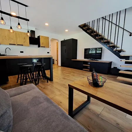 Riverside Apartma 1, *