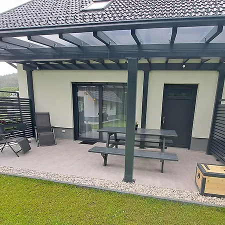 Riverside Apartma 1, Appartement *