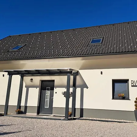 Riverside Apartma 1, *