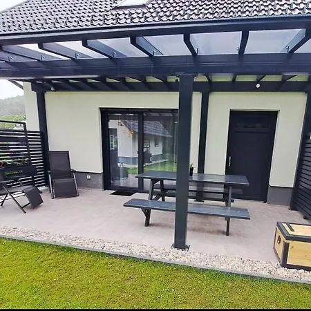 Riverside Apartma 1,