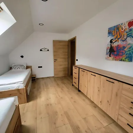 Riverside Apartma 1, *