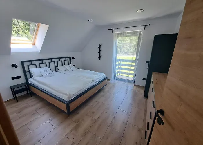 Riverside Apartma 1, Daire *