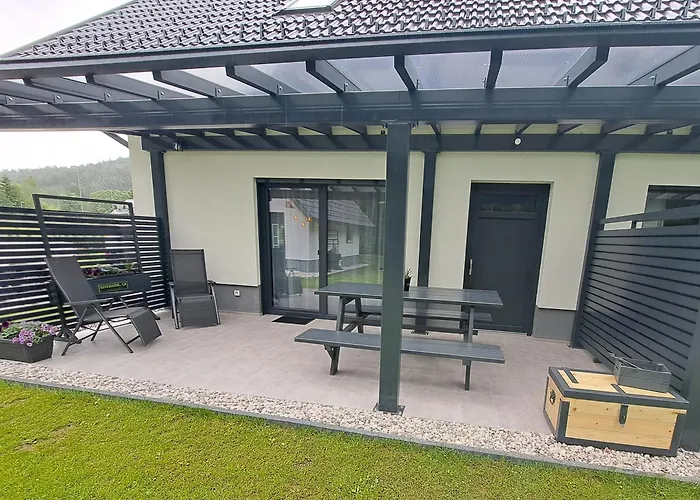 Riverside Apartma 1, Daire *