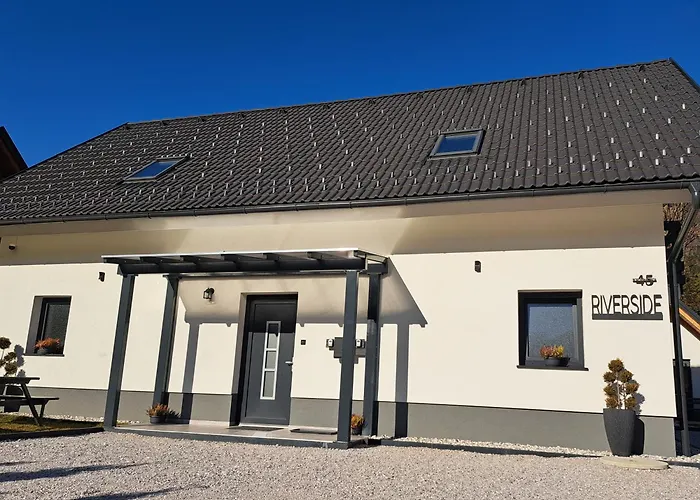 Riverside Apartma 1, *